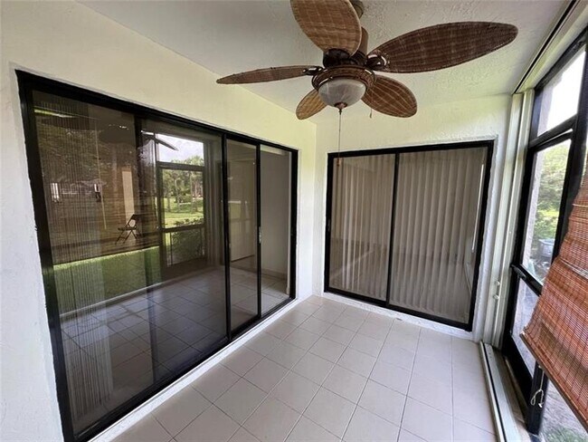 Foto del edificio - 3375 Jaywood Terrace