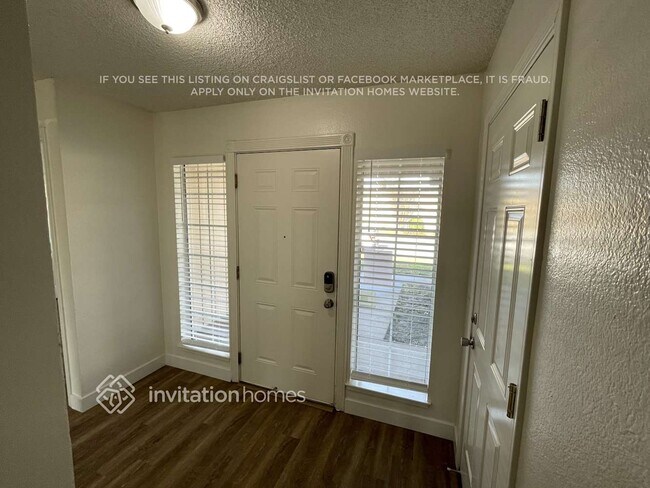 Building Photo - 3209 Hogarth Dr