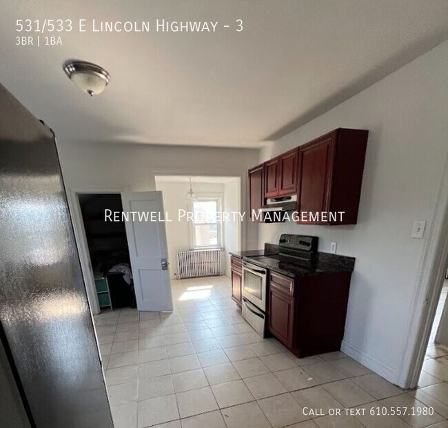 Foto del edificio - 531/533 E Lincoln Highway-3