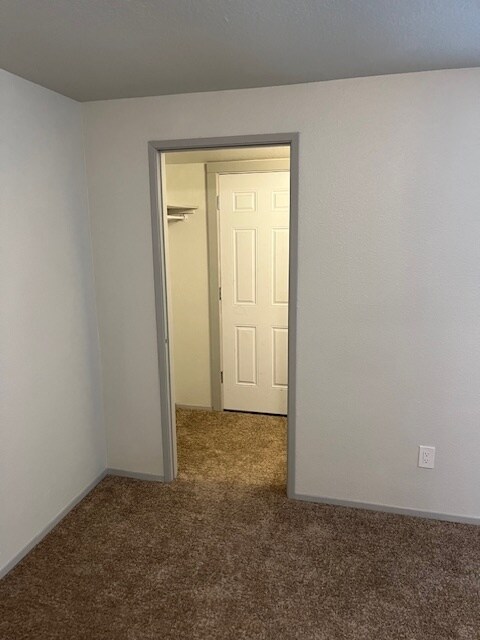 Building Photo - 7879 SE Stephanie Ct