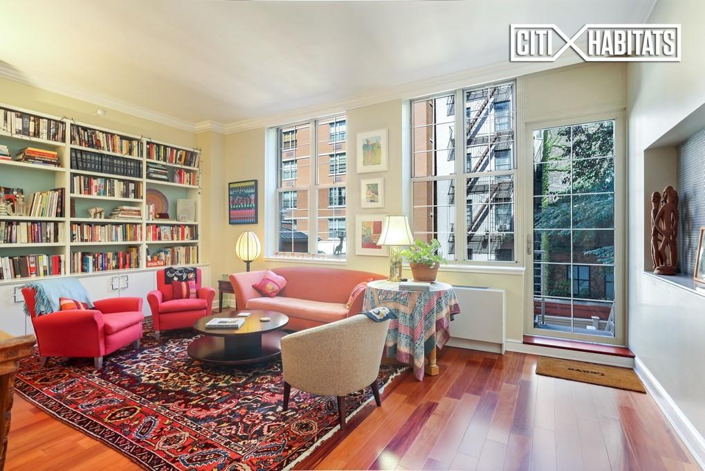 Primary Photo - 310 W 120th St