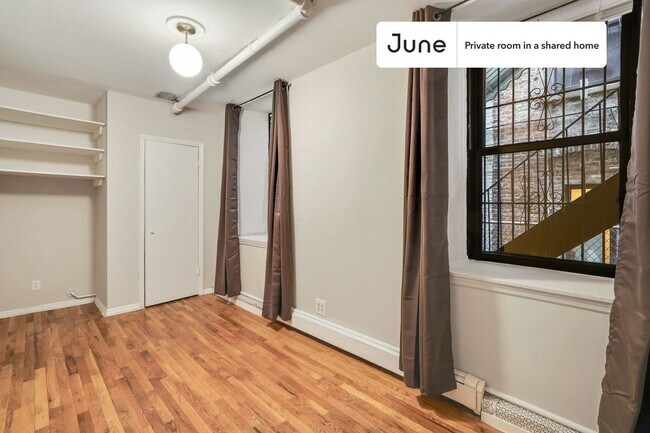 Foto del edificio - Room in Shared 3 bed/2 bath home