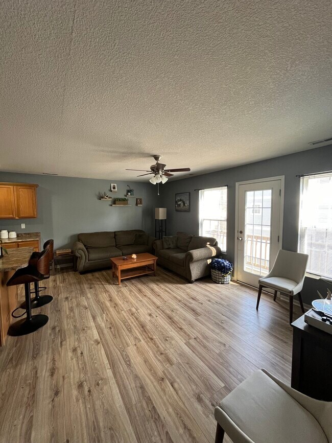 Foto del edificio - 1136 Keystone Ln