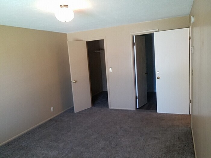 Building Photo - 2916 Plumtree Dr