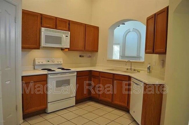 Building Photo - 65 W Greentree Dr