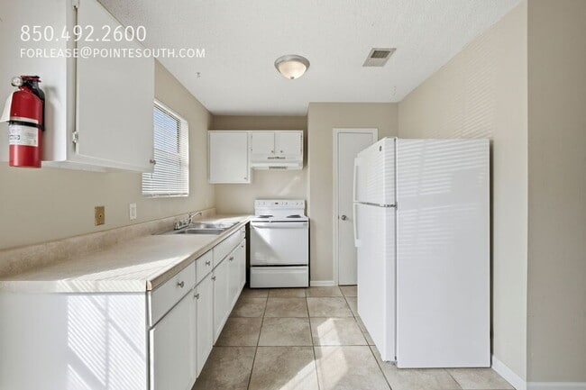 Building Photo - 6415 Schoel Ln