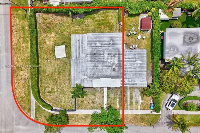 Building Photo - 6050 SW 44th Terrace