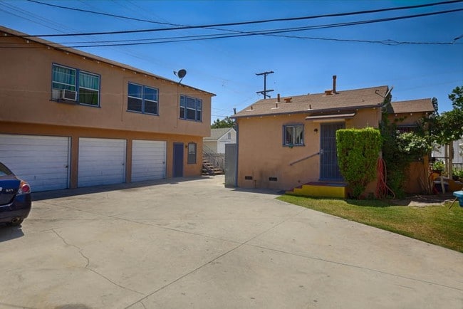 Building Photo - 4524 E 59th Pl