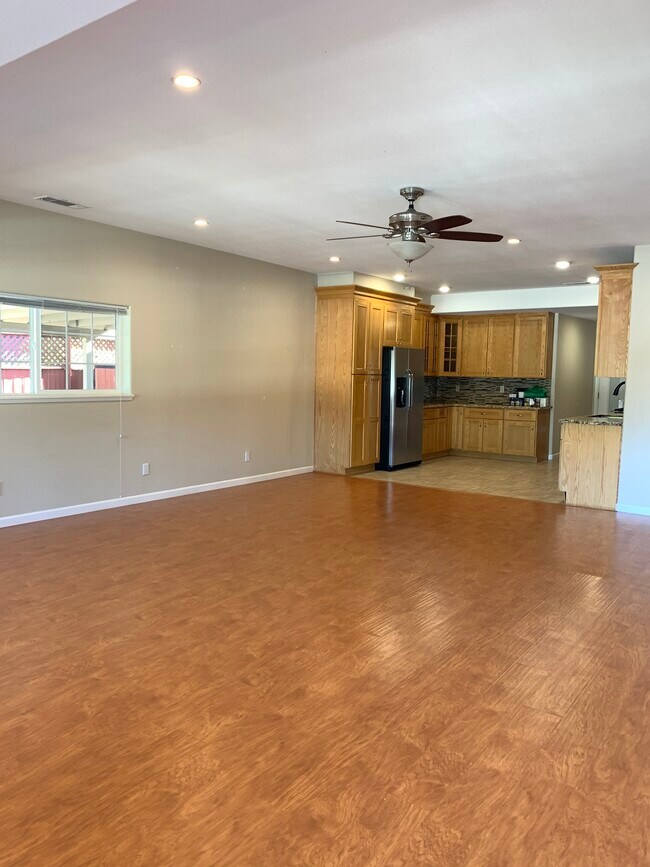 Foto del edificio - 2939 Putnam Blvd