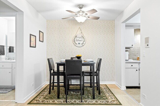 Foto del edificio - 5117 N East River Rd