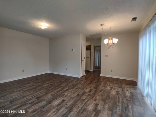 Foto del edificio - 10 Portwest Townhouses Dr