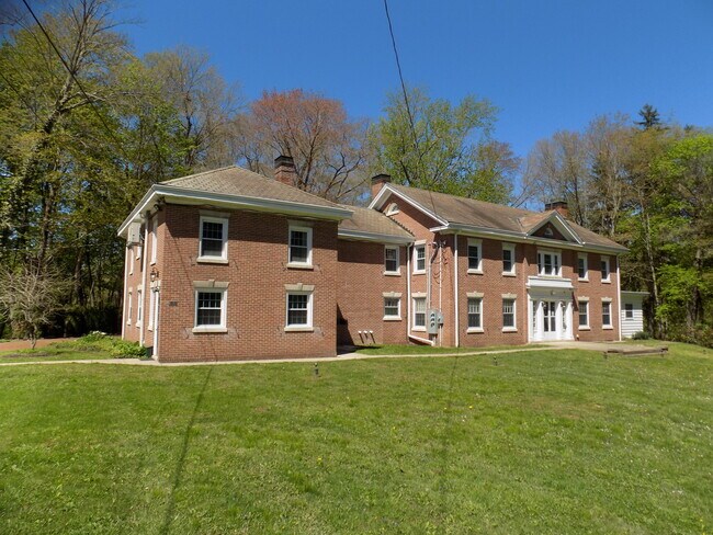 Foto del edificio - 1810 Volney Rd