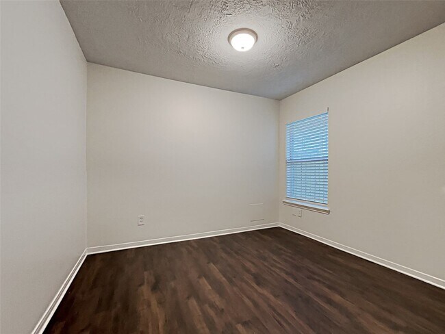 Building Photo - 30114 Saw Oaks Dr