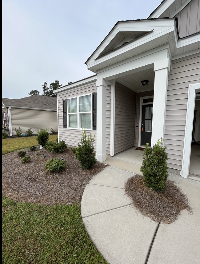 Building Photo - 161 Harmony Ln