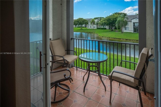 Foto del edificio - 4360 NW 107th Ave