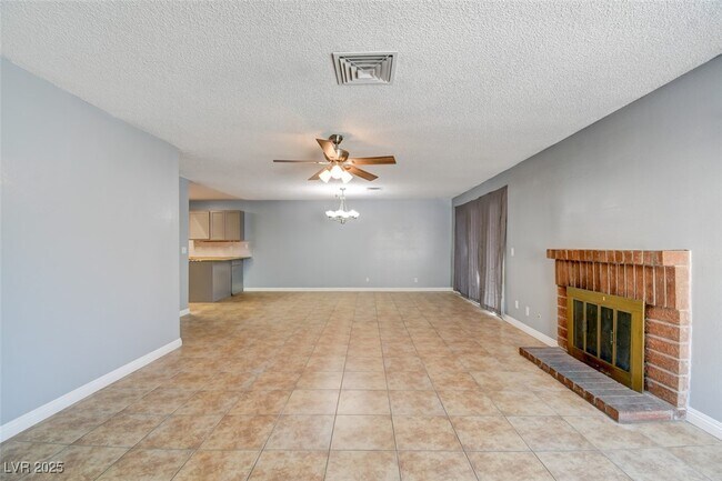 Foto del edificio - 4197 Laurel Park Ave