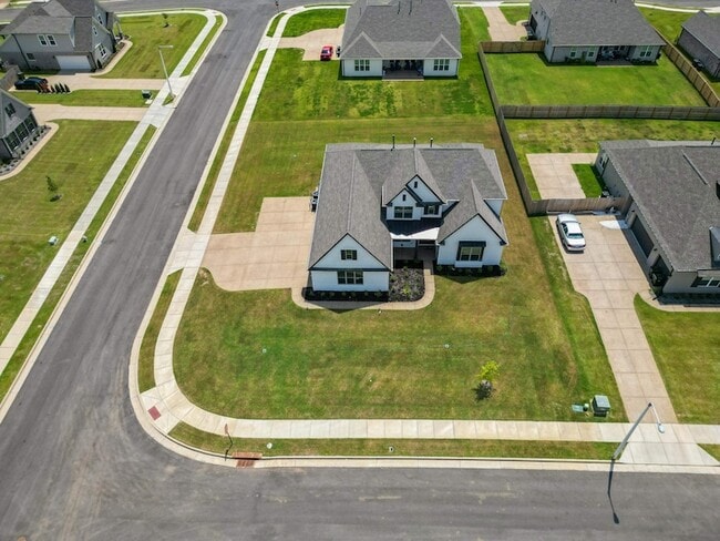 Photo - 6421 Wrenley Cv House