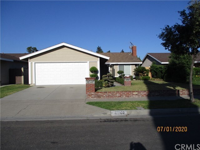 Primary Photo - 17702 Kensington Ave
