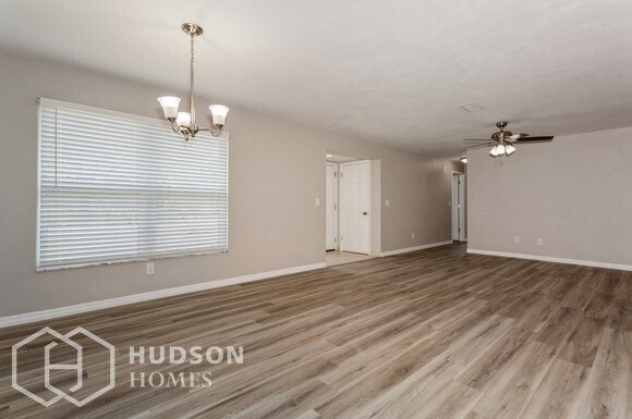 Foto del edificio - NOW AVAILABLE! 1975 Rebecca Dr, Clearwater...