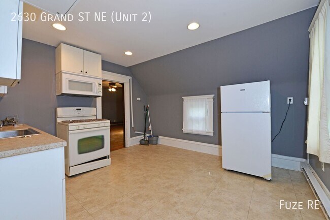 Building Photo - 2630 Grand St NE