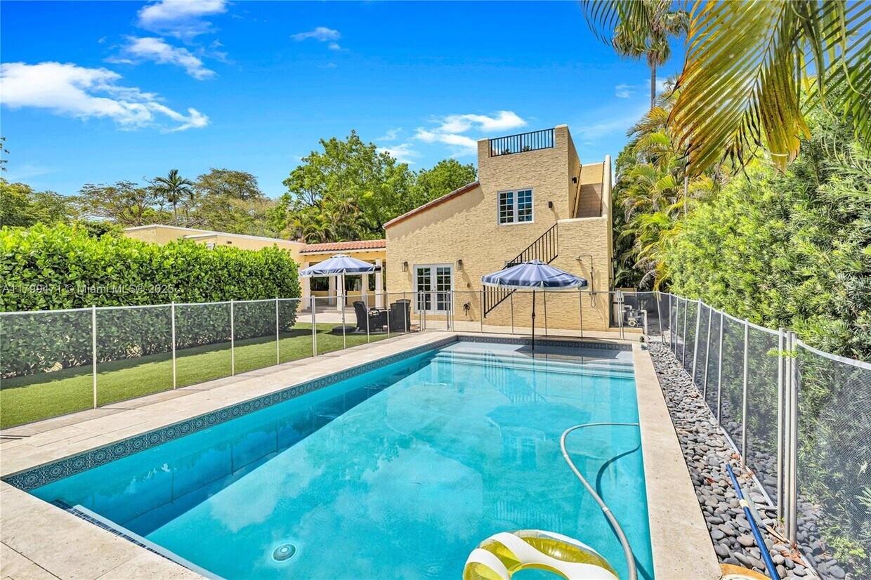 Foto principal - 1503 Genoa St