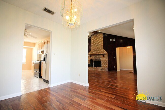 Foto del edificio - Stunning 3 Bedroom Home in Mary Esther