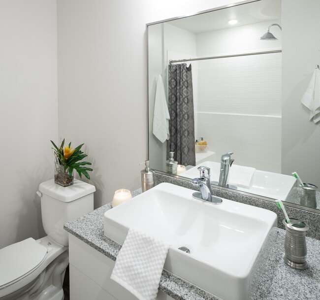 Photo - Park West Apartments