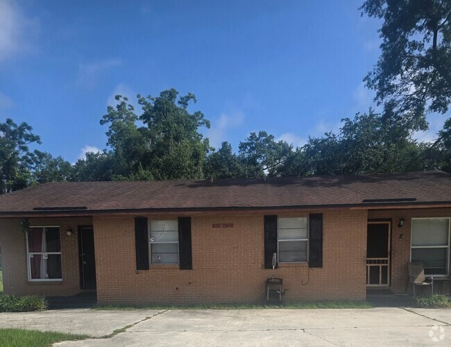 Building Photo - 8635 Mc Glothlin St