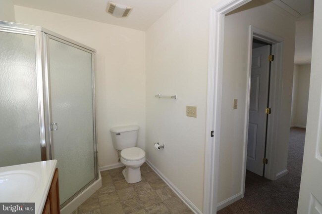 Building Photo - 504 Fairnest Ct