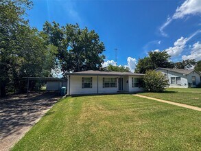 Building Photo - 910 S Austin St