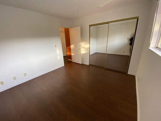 Foto del edificio - 2674 Woodridge Ct