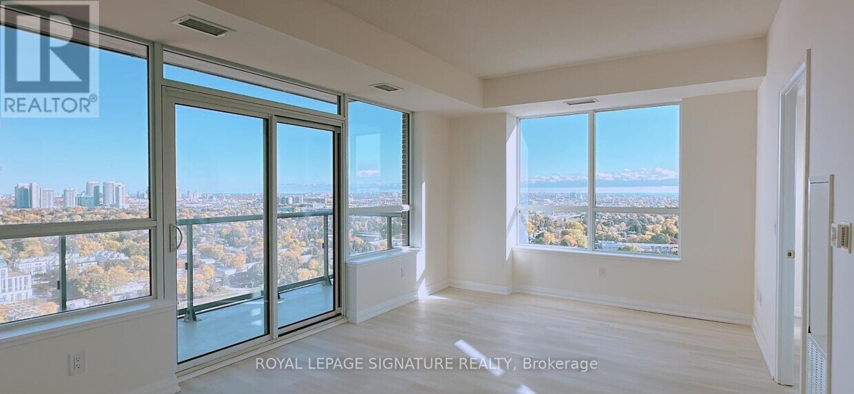 Photo principale - 3260 Sheppard Ave E