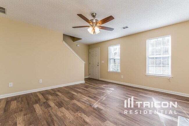 Foto del edificio - 112 Bainbridge Ct