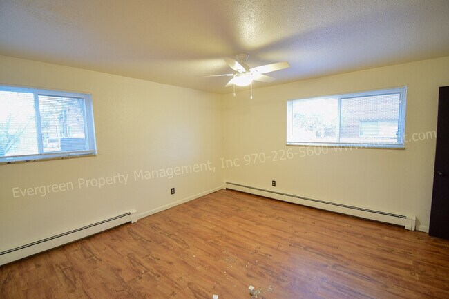 Building Photo - 915 James Ct