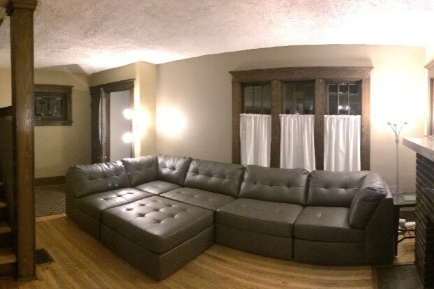 Sala de estar - 86 Winspear Ave