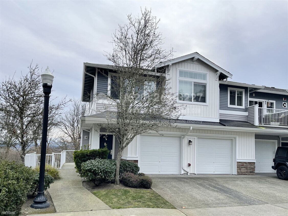 4001 S 211th Pl Unit C2, SeaTac, WA 98198 Condo for Rent in SeaTac
