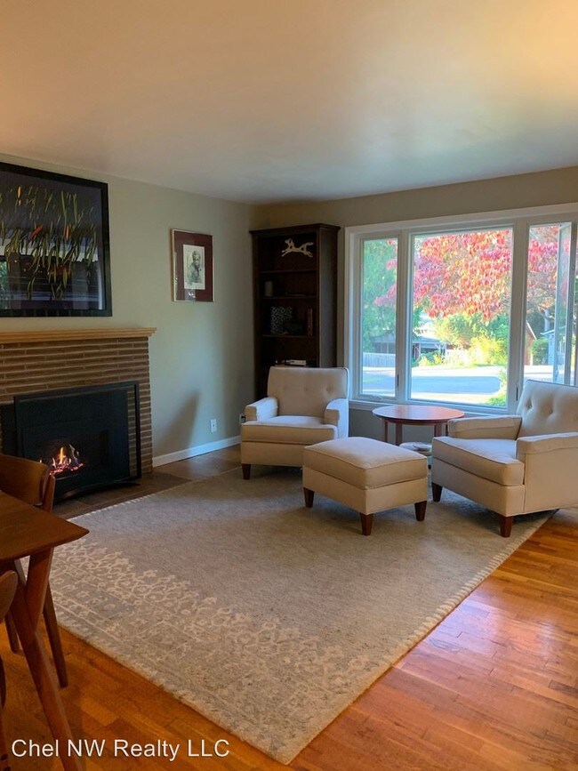 Foto del edificio - 2 br, 2 bath House - 2751 NE 96th St