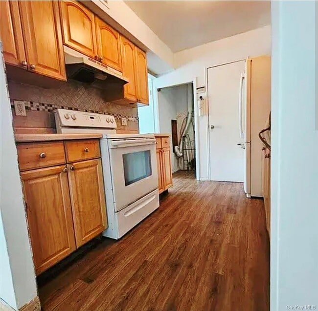 Building Photo - 6 Ticonderoga Ct