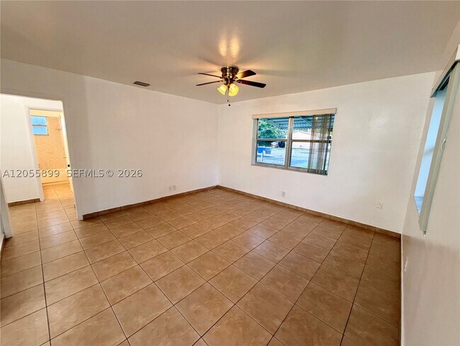 Foto del edificio - 1502-1504 N 57th Ave