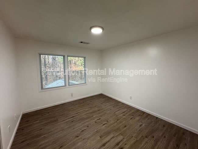 Foto del edificio - 1307 Sweet Pine Dr