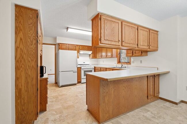 Building Photo - 9173 Princeton Rd