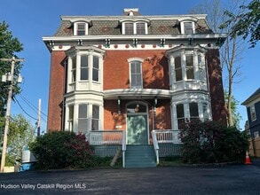 Building Photo - 16 Abeel St