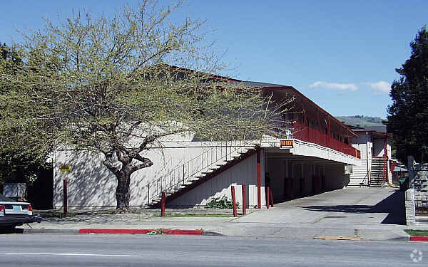 Building Photo - 264 N White Rd
