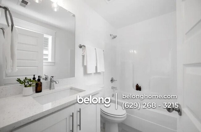Foto del edificio - 802 Briar Cir