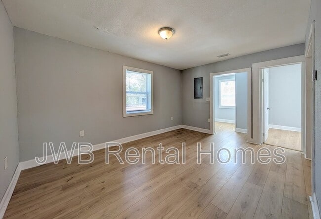 Foto del edificio - 2002 W 15th St