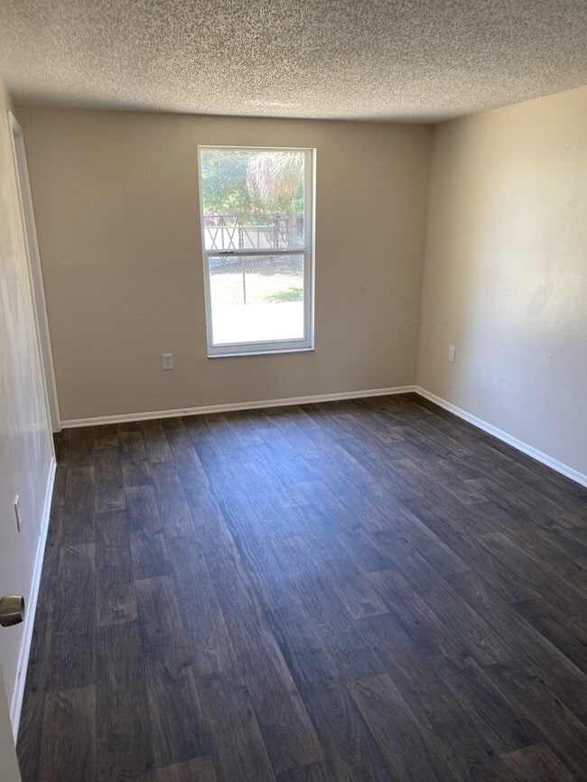 Building Photo - 4004 79th St W