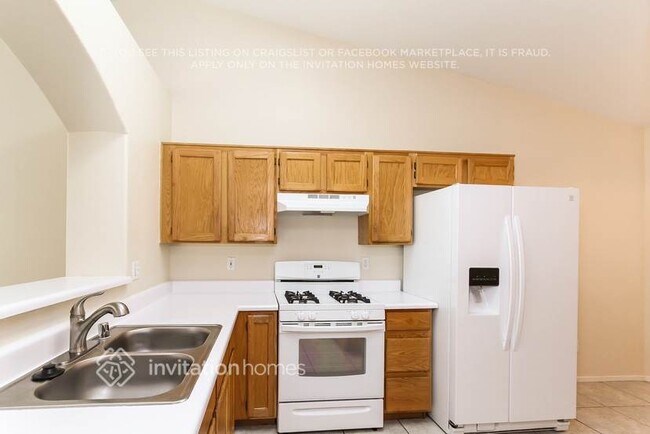 Foto del edificio - 923 Shadowfax Rd