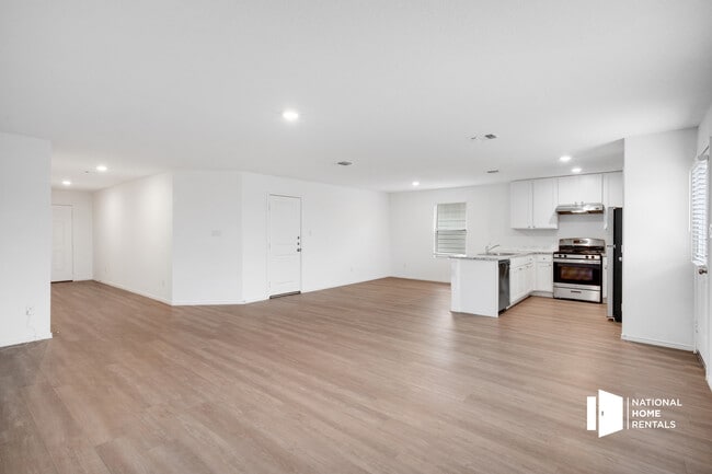 Building Photo - 6630 Willow Lndg