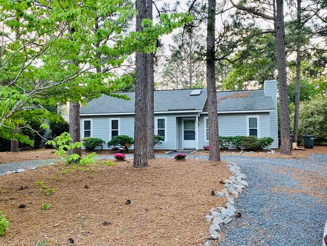 Front Yard - 215 Fox Run Rd