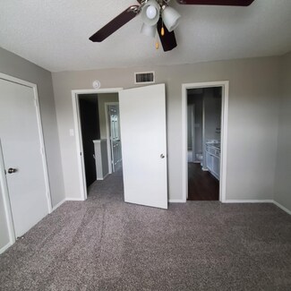 Building Photo - 129 S Las Vegas Trail